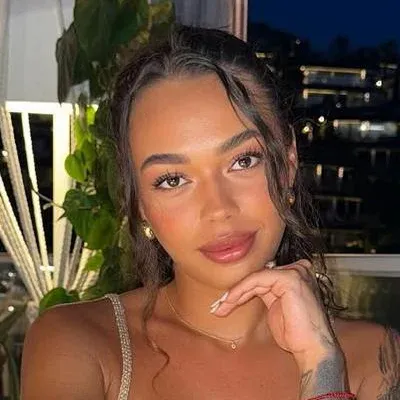 Katarina (@itstimeforkatty), javna ličnost i AI preduzetnik, klijentkinja Nutricije koja je uz plan ishrane ostala fit tokom i nakon trudnoće
